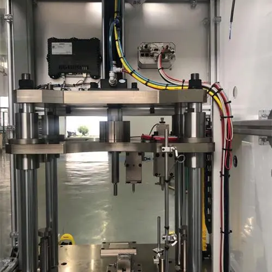 Automatic press fitting equipment